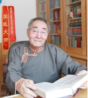  国医大事苏荣扎布——擅长治疗心脑血管疾病的蒙医