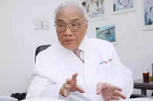 国医大师颜德馨：衡法之父