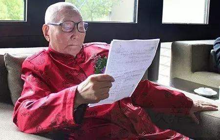 国医大师颜正华：当代中药学的奠基人