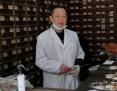 贵州、镇远【齐世喜】腰椎盘突出（膨出）、骨质增生、风湿、肩周炎、颈椎炎等