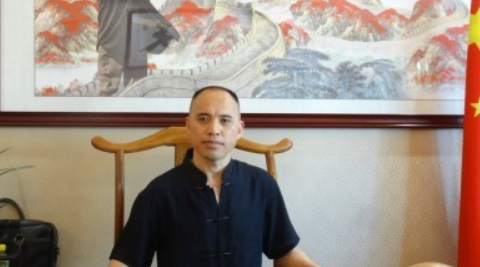 湖南、新化【奉石平】针对肩颈腰腿等方面经络不通引起的腰椎间盘突出、腰肌劳损、颈椎痛、肩周炎